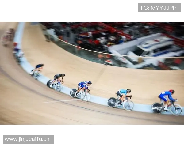 中国自行车选手时隔15年重返环法赛场再度拼搏迎接挑战